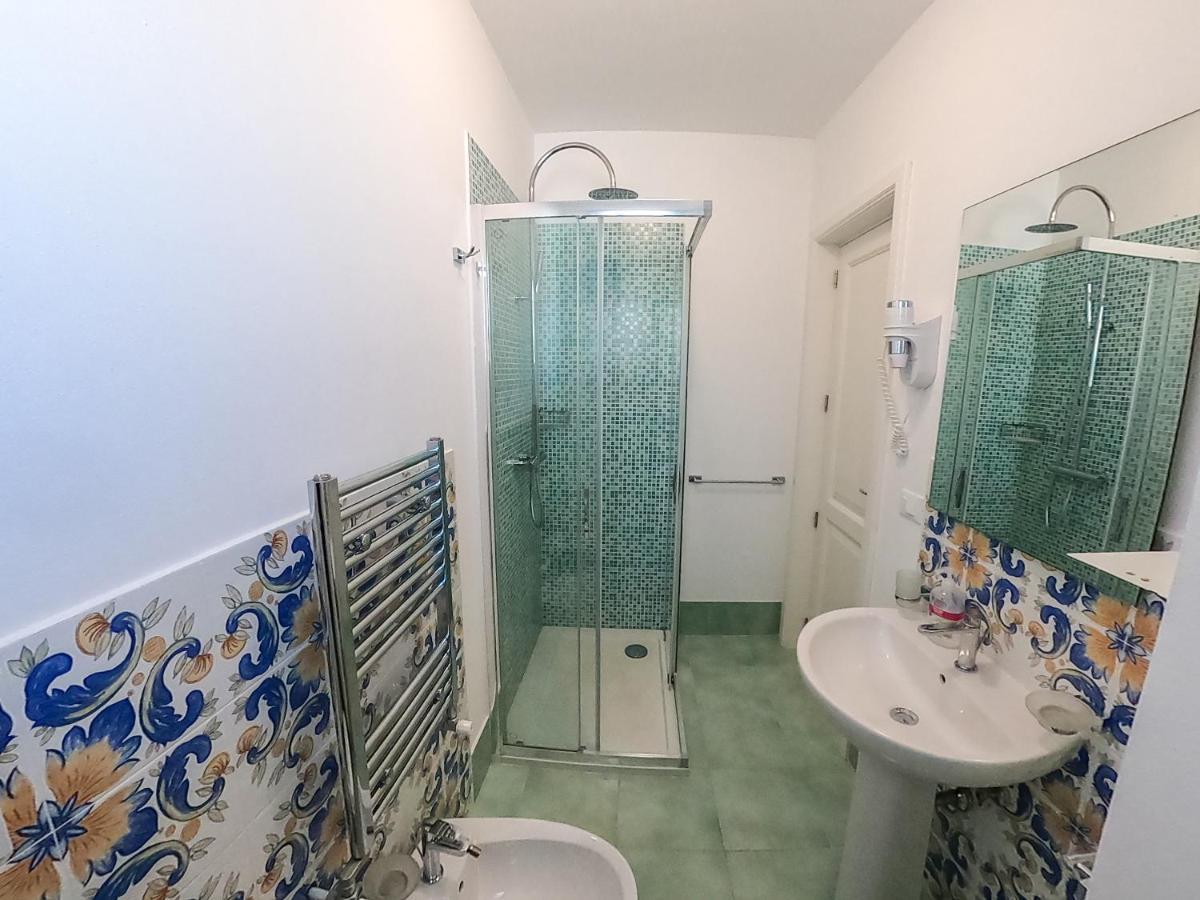 הוילה Castro  Gyaaim מראה חיצוני תמונה